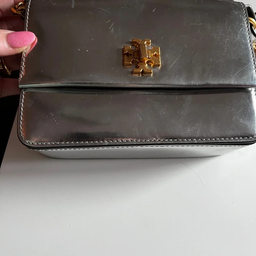 Tory Burch Metallic Silver Crossbody Shoulder Bag with Gold Logo